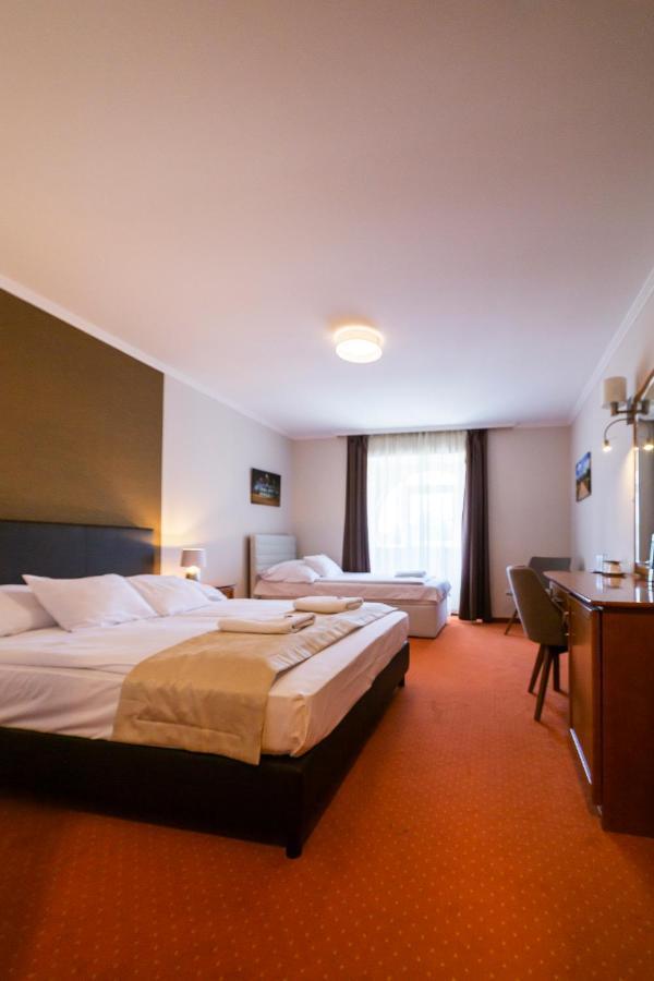 Hotel Aqua Sárvár Екстериор снимка
