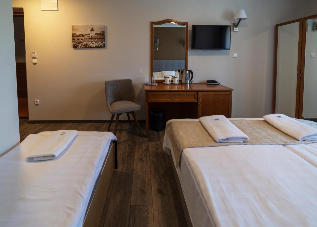Hotel Aqua Sárvár Екстериор снимка